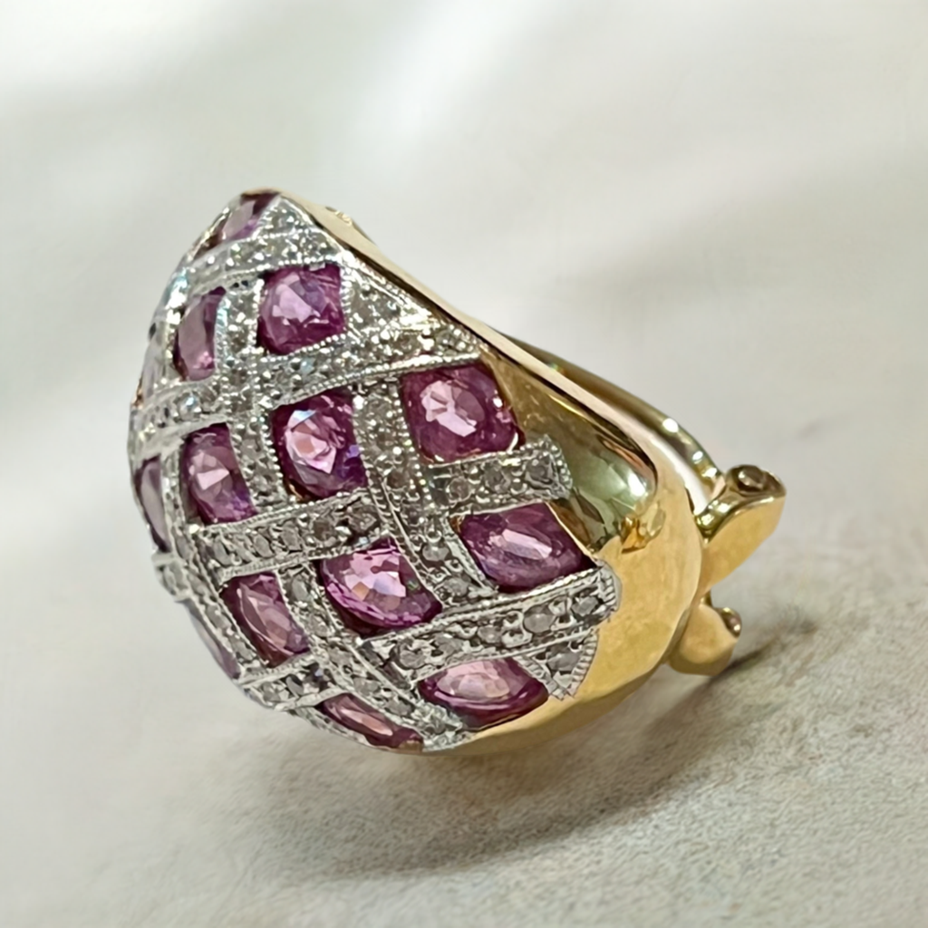 Earring Diamonds sapphire pink 5 cart total 18k gold vintage 
4 carat sapphire pink original
1 carat diamonds natural vs f color
18k solid gold 
Hand made vintage - diamonds clubs llc