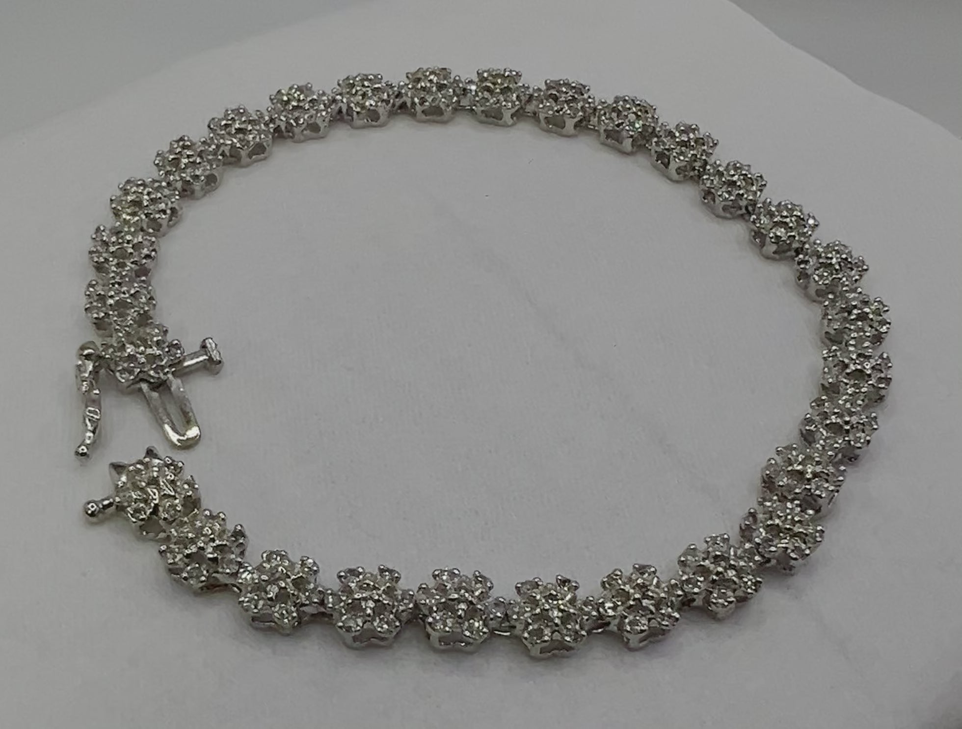 Natural Diamonds bracelet gold 10k