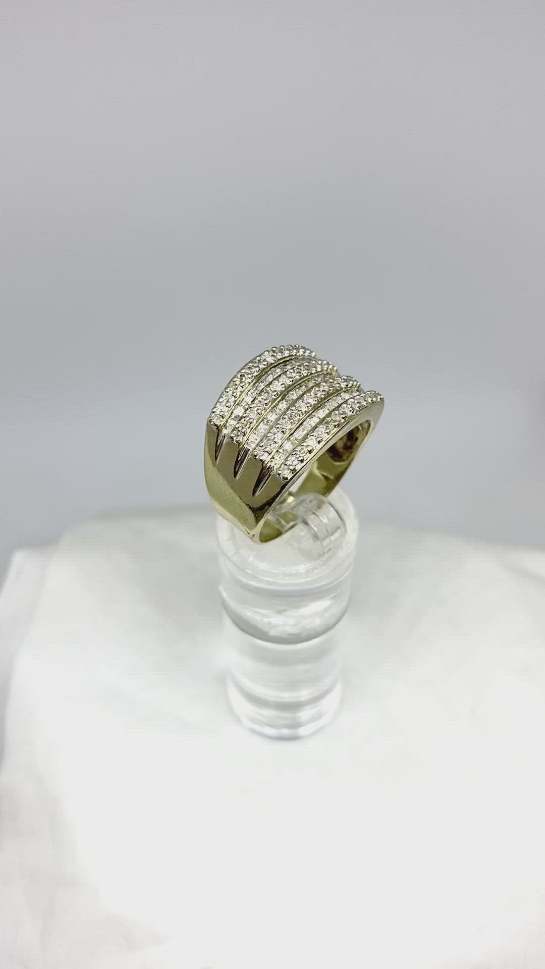 Real diamonds ring