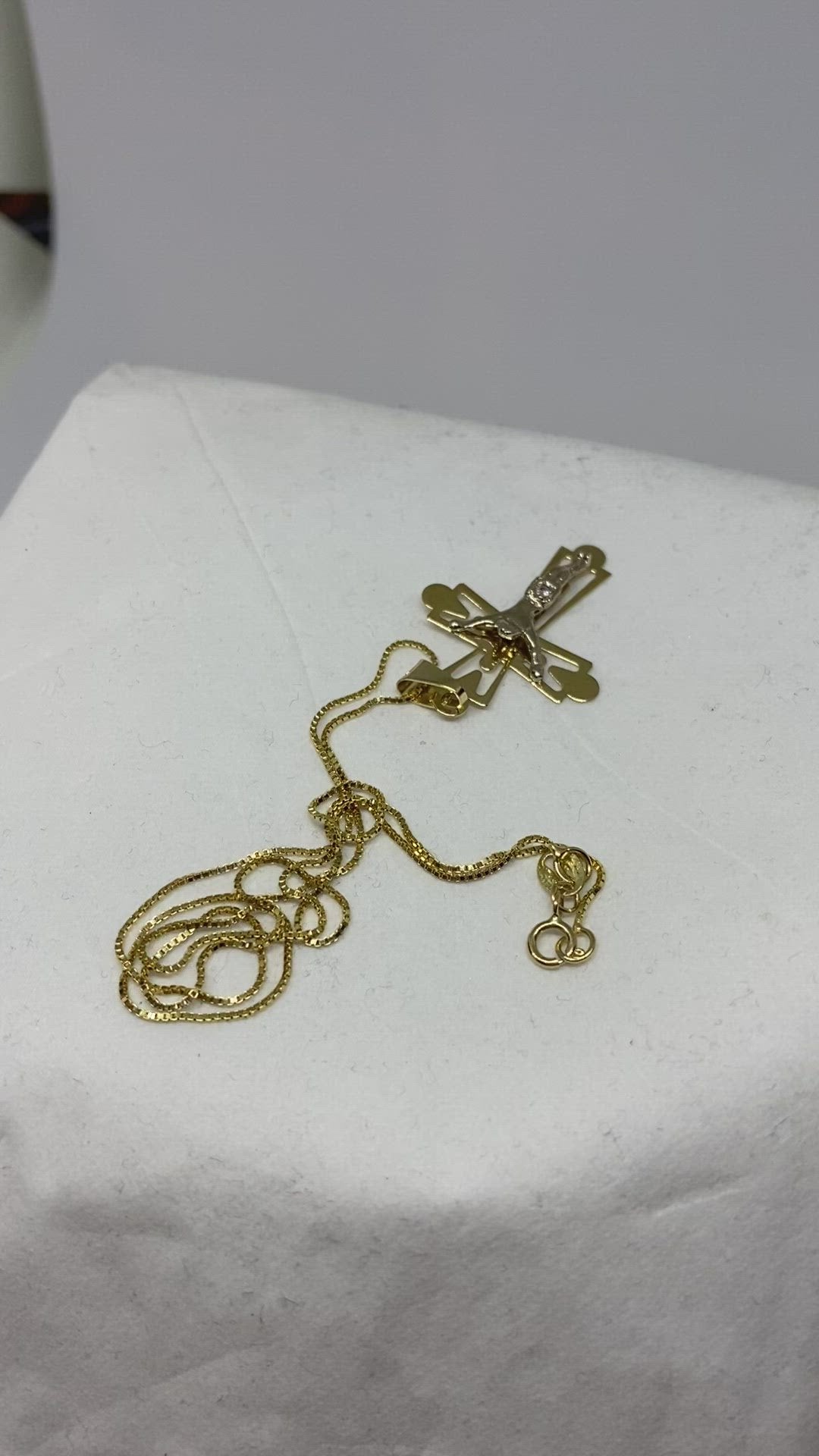 necklace  Cross gold 10k with chain great deal