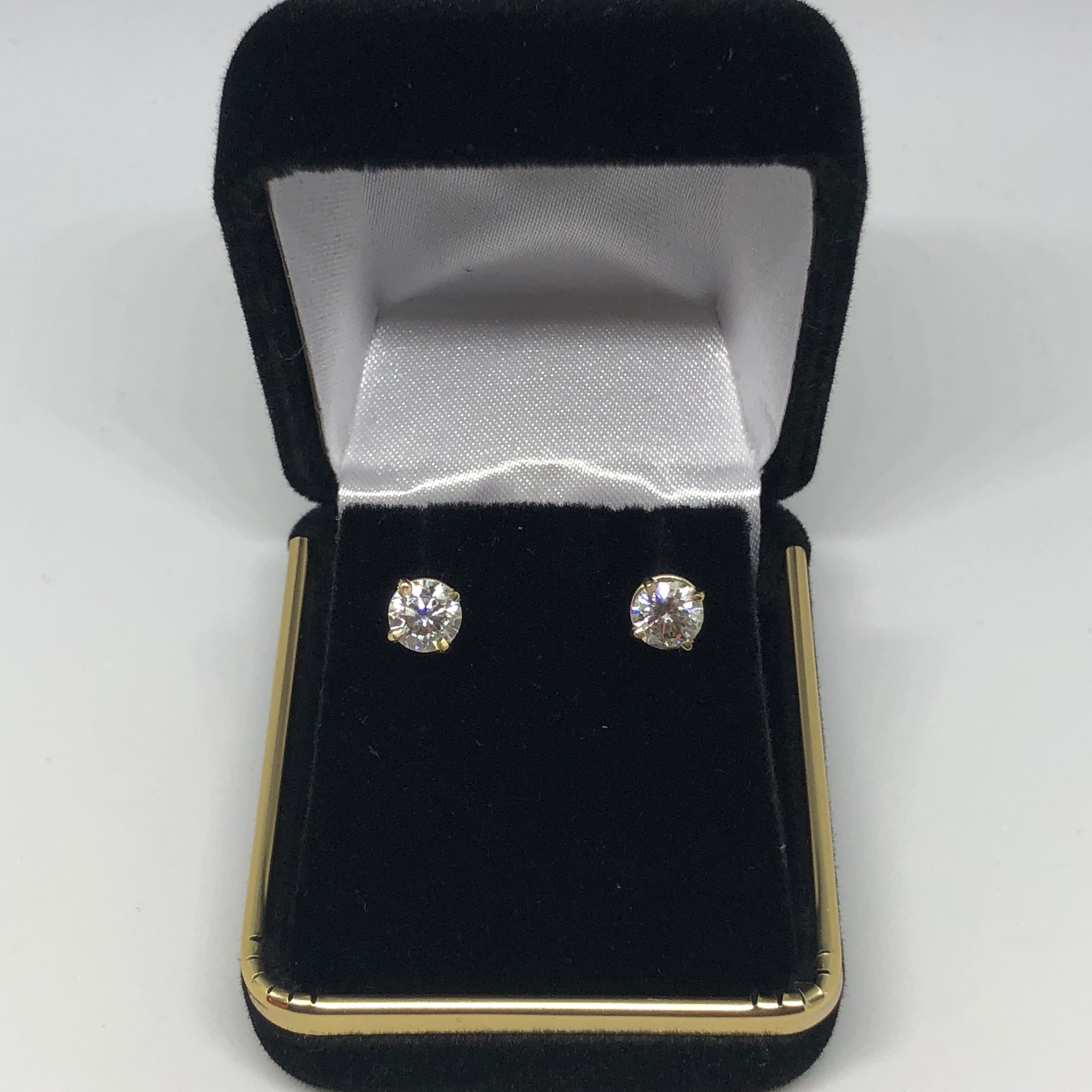 1.5 carat diamond stud earring for great deal - diamonds clubs llc
