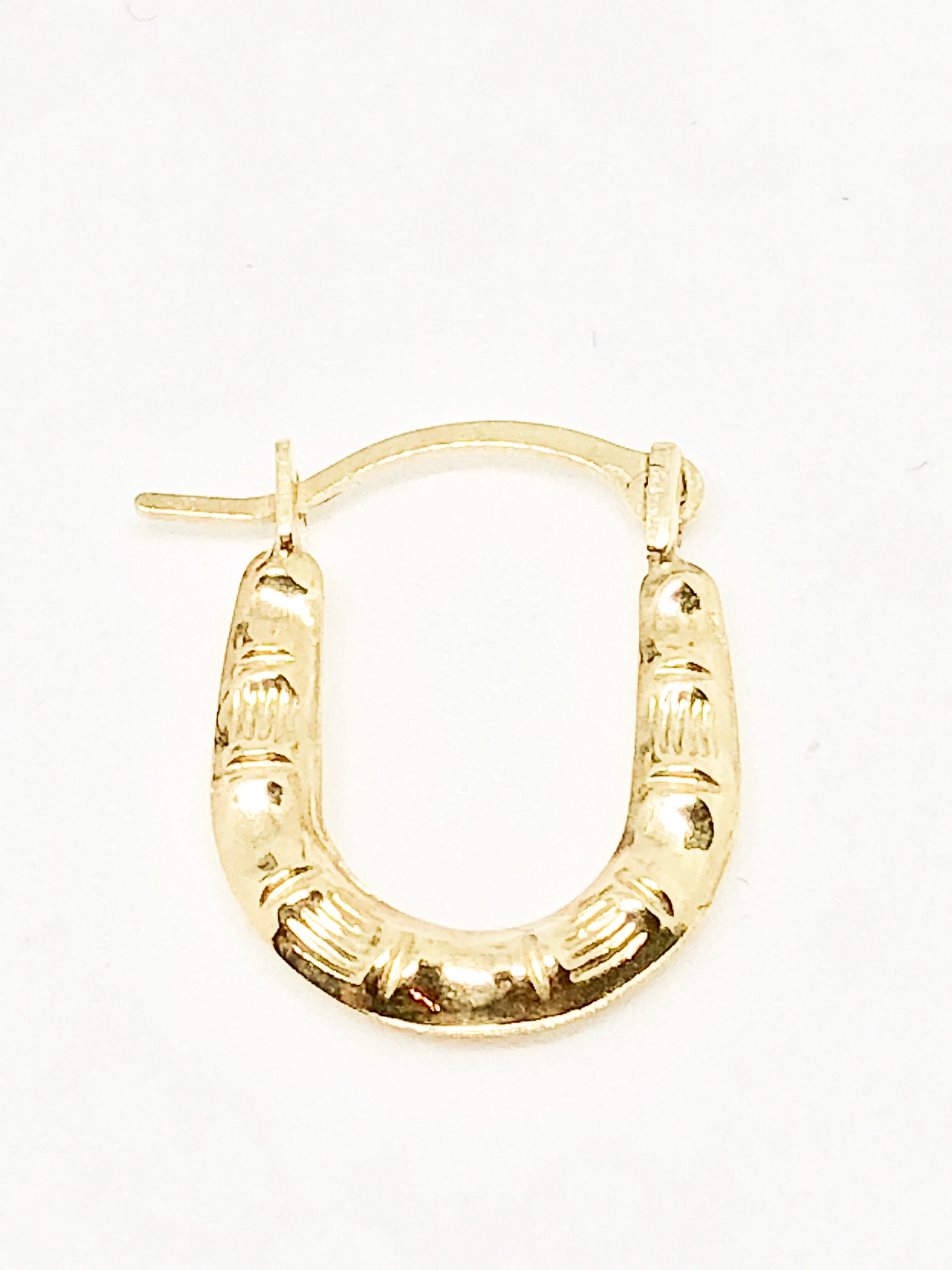 Earring 10k fine gold $39 only worth$399 - diamonds clubs llc