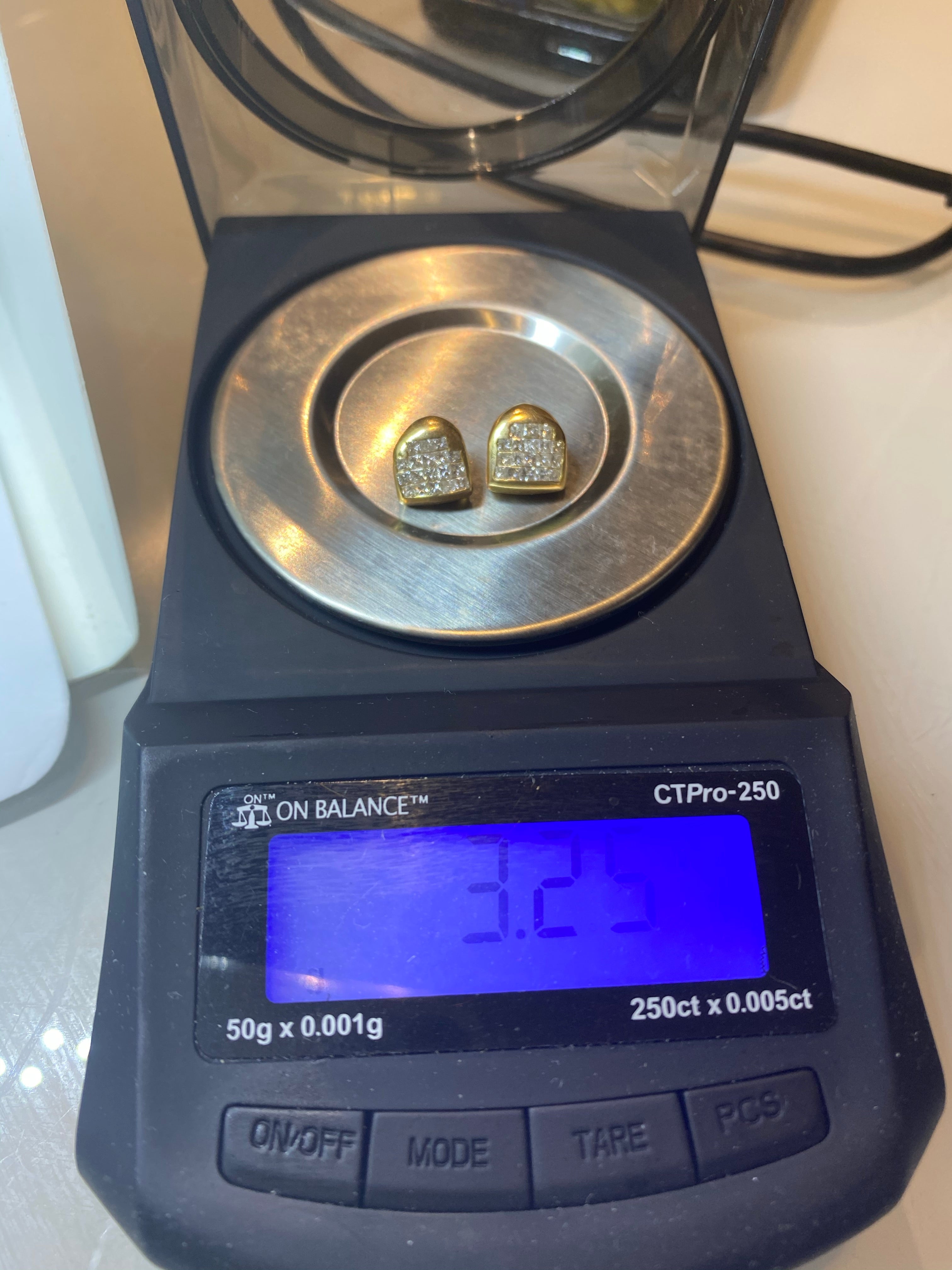 Diamonds tooth grill vvs clarity E color 2 carat - diamonds clubs llc